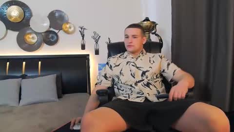 Snapshot of tim_mart chatting on 02/25/25, 07:42 ask me online show from 02/25/25, 07:42