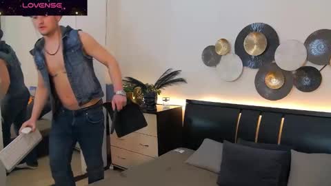 Snapshot of tim_mart chatting on 03/05/25, 06:01 ask me online show from 03/05/25, 06:01