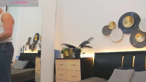 Snapshot of tim_mart chatting on 03/08/25, 02:08 ask me online show from 03/08/25, 02:08