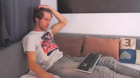 Snapshot of tim_mart chatting on 11/25/25, 05:57 ask me online show from 11/25/25, 05:57