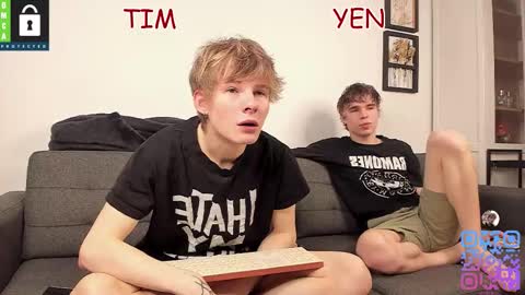 Snapshot of tim_milll chatting on 12/19/25, 07:21 Tim online show from 12/19/25, 07:21