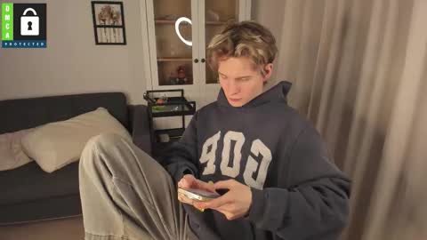 Snapshot of tim_milll chatting on 03/18/26, 07:28 Tim online show from 03/18/26, 07:28