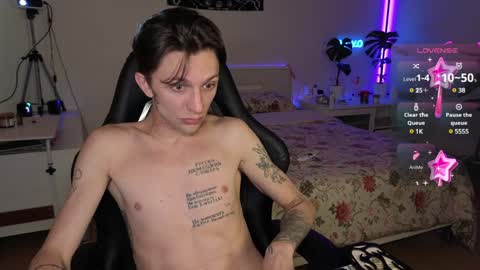 Snapshot of tima_lexikov chatting on 12/17/24, 07:40 Tima Lexikov online show from 12/17/24, 07:40