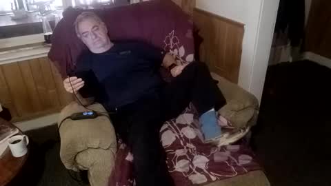 Snapshot of timamanda chatting on 12/19/25, 03:19 Tim Amanda online show from 12/19/25, 03:19