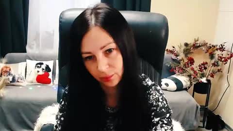 Luisa online show from 09/18/25, 09:33