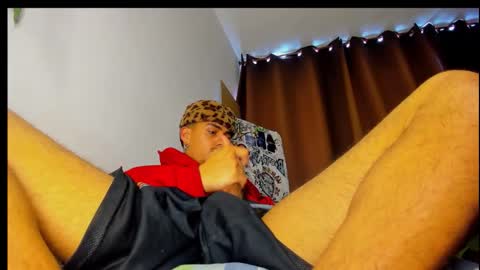 Snapshot of timewith_sebas chatting on 10/13/25, 01:44 salem online show from 10/13/25, 01:44