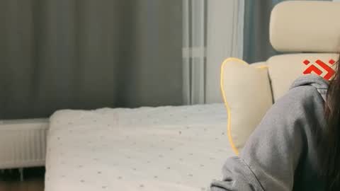 Mia online show from 02/24/26, 09:57