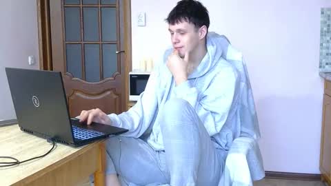 Tim WhiteS online show from 11/11/25, 07:41