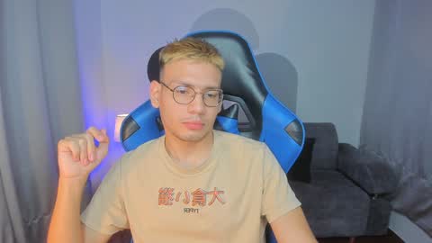 Snapshot of timothy_jones1 chatting on 01/04/25, 04:32 timi jones online show from 01/04/25, 04:32