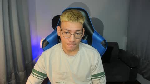 Snapshot of timothy_jones1 chatting on 01/07/25, 10:54 timi jones online show from 01/07/25, 10:54