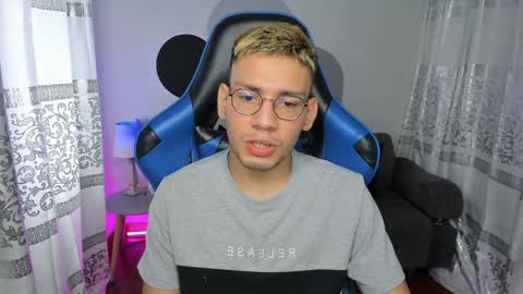 Snapshot of timothy_jones1 chatting on 01/31/25, 03:44 timi jones online show from 01/31/25, 03:44