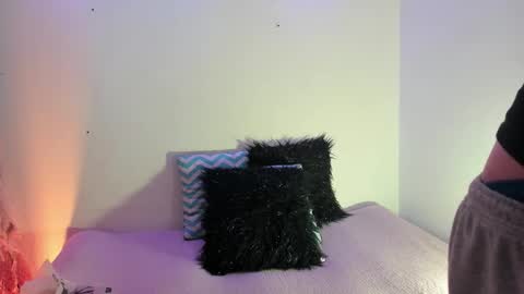 Timothy 21 years old online show from 12/20/25, 07:32