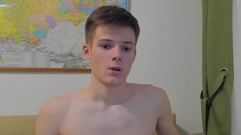 Snapshot of timytwinkboy chatting on 01/21/25, 01:32 Tim online show from 01/21/25, 01:32