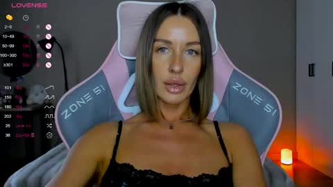 Snapshot of tina__bestie chatting on 05/20/26, 10:32 Tina online show from 05/20/26, 10:32