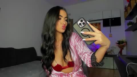 Andreea online show from 12/15/25, 10:58