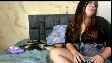 Snapshot of tina_russo chatting on 04/21/26, 03:24 tina_russo online show from 04/21/26, 03:24