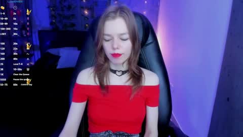 Snapshot of tina_tayllor chatting on 02/03/25, 10:25 Tina Tayllor MY SHEDULEMondayTuesdaySaturdaySunday online show from 02/03/25, 10:25