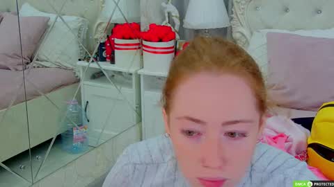 Tina online show from 09/17/25, 03:30