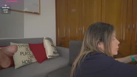 Snapshot of tinacb chatting on 02/15/25, 02:11 tinacb online show from 02/15/25, 02:11