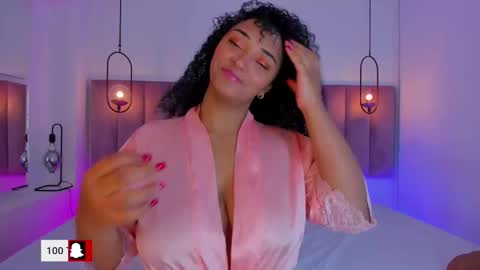 Snapshot of tinacurly chatting on 09/27/25, 03:55 Tina online show from 09/27/25, 03:55