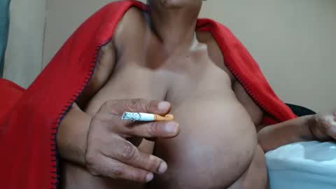 tinagiant online show from 11/27/25, 08:55