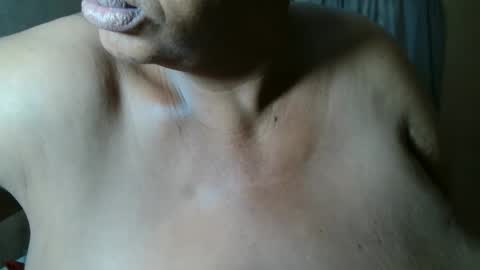 Snapshot of tinagiant chatting on 04/15/26, 06:31 tinagiant online show from 04/15/26, 06:31