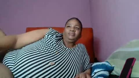 Snapshot of tinagiant chatting on 06/25/26, 07:57 tinagiant online show from 06/25/26, 07:57