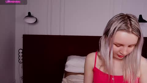 Snapshot of tinasiner chatting on 02/24/25, 06:36 tinasiner online show from 02/24/25, 06:36