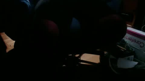 Snapshot of tinkertrain420 chatting on 10/14/25, 03:18 tinkertrain420 online show from 10/14/25, 03:18