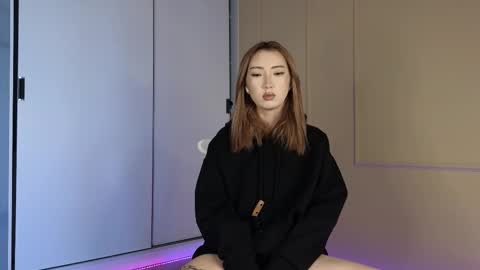 Tina online show from 09/22/25, 05:53