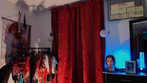 Snapshot of tinnadawson chatting on 01/14/26, 11:42 I AM BELLA ----------- follow my IG TINNS 69 online show from 01/14/26, 11:42