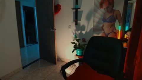 Snapshot of tinnadawson chatting on 03/17/26, 01:32 I AM BELLA ----------- follow my IG TINNS 69 online show from 03/17/26, 01:32