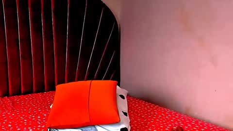 Snapshot of tinnymillie chatting on 04/06/26, 02:51 Millie online show from 04/06/26, 02:51