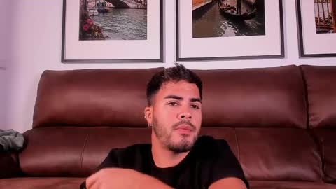 Snapshot of tinoclandestino chatting on 12/01/24, 05:24 tinoclandestino online show from 12/01/24, 05:24