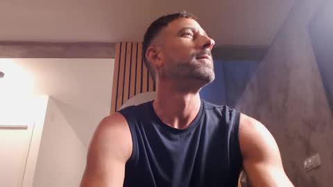 Snapshot of tinoclandestino chatting on 01/05/25, 04:59 tinoclandestino online show from 01/05/25, 04:59