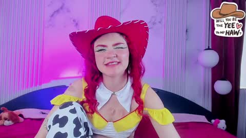 Snapshot of tiny__emmy chatting on 12/13/24, 08:15 Emmy blue berry1 online show from 12/13/24, 08:15