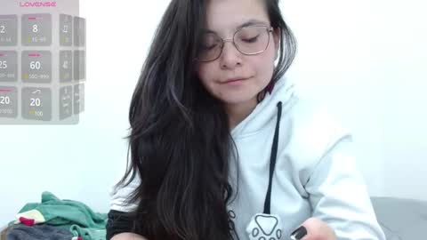 Tiny Caroline online show from 01/13/25, 03:56