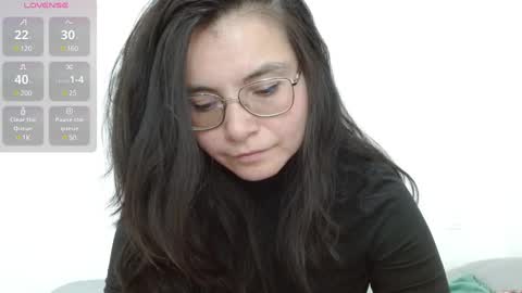 Tiny Caroline online show from 02/14/25, 01:56