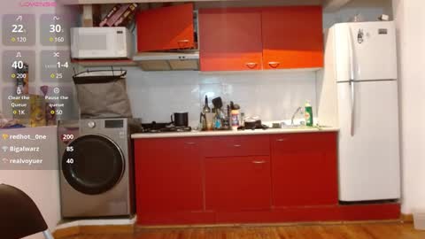 Tiny Caroline online show from 02/26/25, 10:42