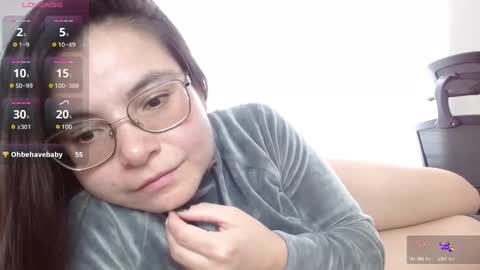 Tiny Caroline online show from 09/26/25, 08:57