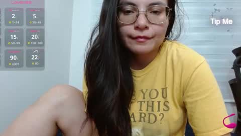 Snapshot of tiny_caroline chatting on 04/19/26, 04:56 Tiny Caroline online show from 04/19/26, 04:56