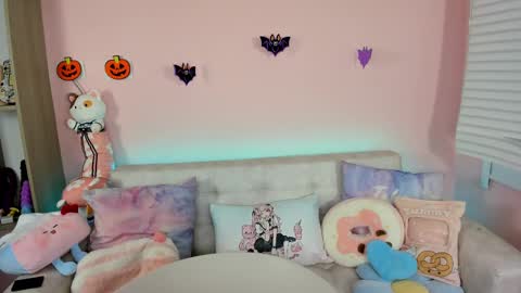 Snapshot of tiny_cora chatting on 10/01/25, 04:35 tiny_cora online show from 10/01/25, 04:35