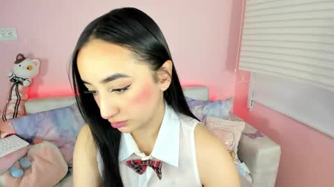 tiny_cora online show from 04/18/26, 04:33