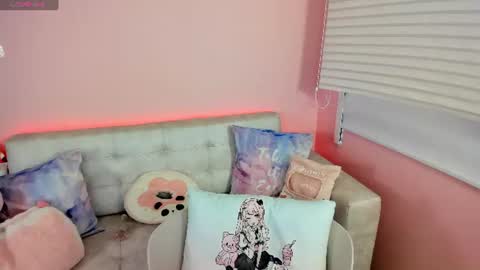tiny_cora online show from 06/12/26, 04:39