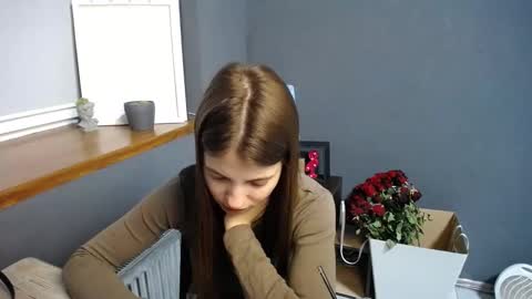 Snapshot of tiny_felicity chatting on 02/27/25, 07:44 Gloria online show from 02/27/25, 07:44