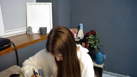 Snapshot of tiny_felicity chatting on 02/28/25, 11:47 Gloria online show from 02/28/25, 11:47