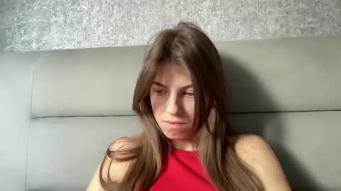 Snapshot of tiny_felicity chatting on 10/20/25, 06:47 Gloria online show from 10/20/25, 06:47