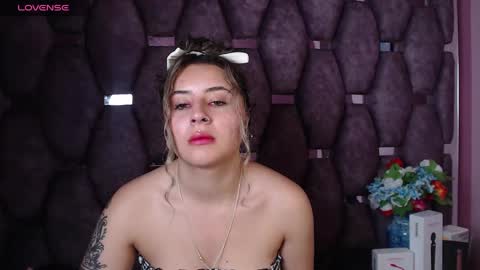 tiny online show from 02/09/25, 07:49