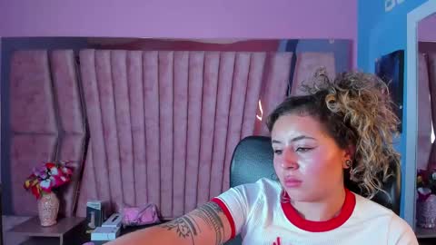 tiny online show from 02/11/25, 07:54