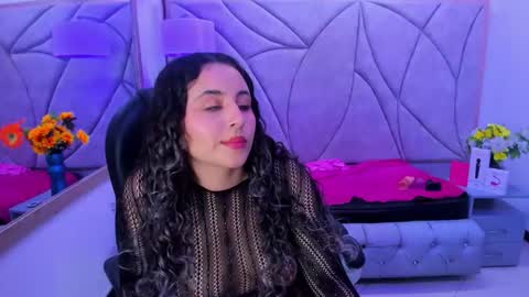 Snapshot of tiny_love_ chatting on 01/16/26, 04:05 tiny online show from 01/16/26, 04:05